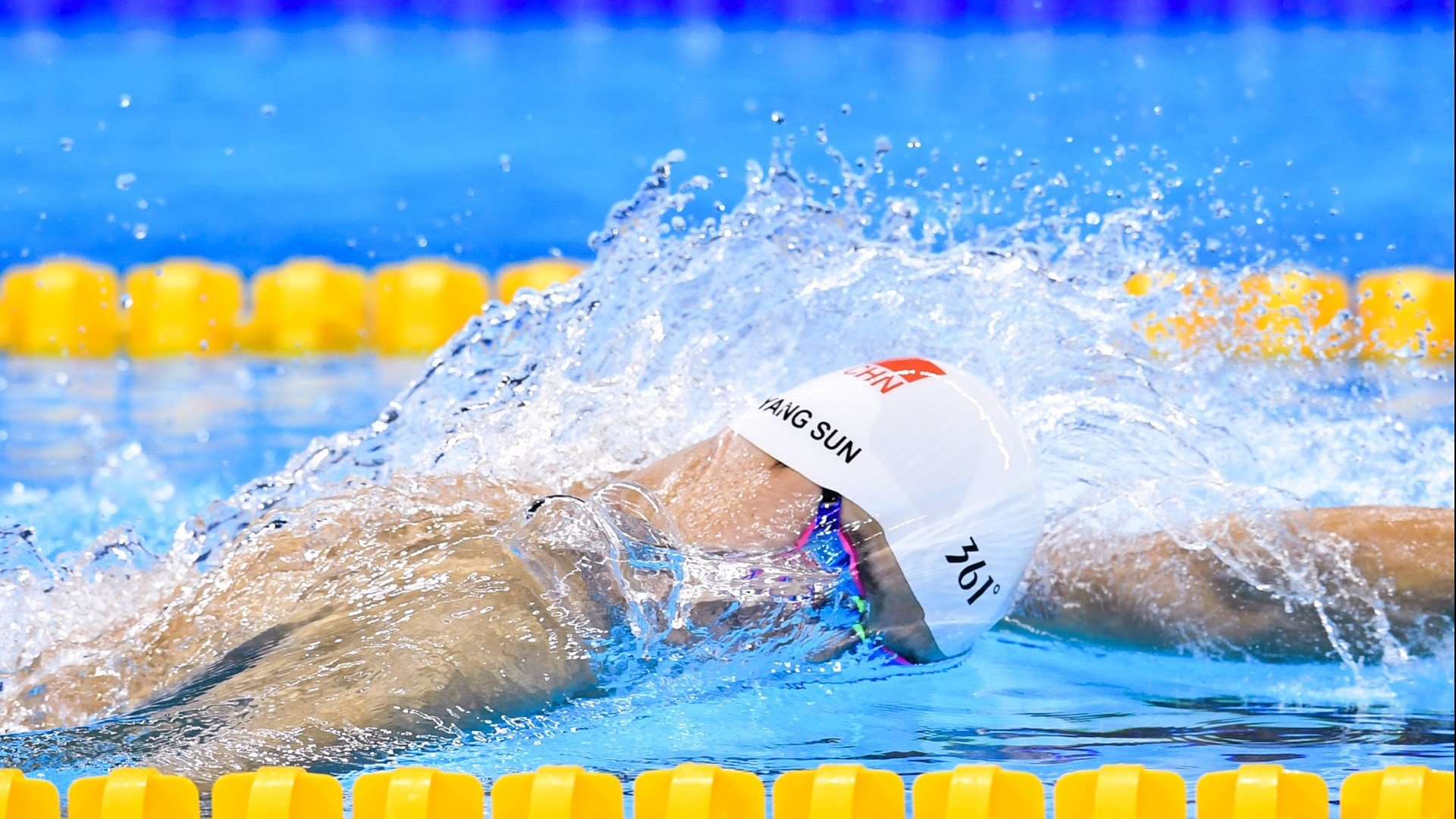 中长距离自由泳表现稳健,长距离自由泳技巧